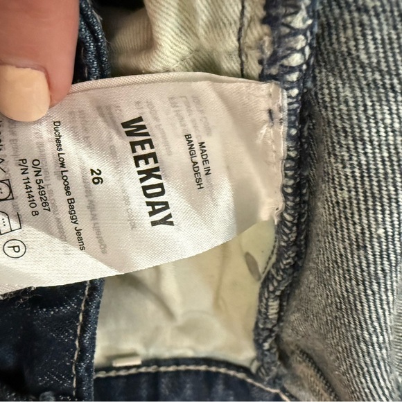 Aritzia Weekday Duchess Low Loose Baggy Jeans - Picture 8 of 9